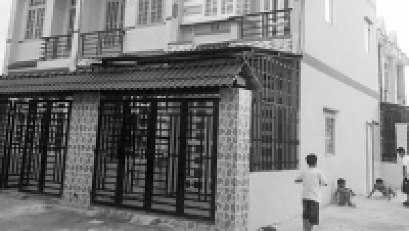 Sập bẫy nh&agrave; đất gi&aacute; "b&egrave;o"