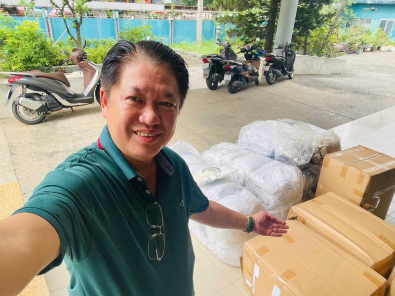 CÔNG TY GLOBAL HOME CHUNG TAY LAN TỎA YÊU THƯƠNG: KHI NHỮNG TẤM LÒNG CÙNG HƯỚNG VỀ ĐỒNG BÀO MIỀN TRUNG