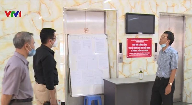 Người d&acirc;n chung cư chấp nhận rủi ro d&ugrave;ng thang m&aacute;y xuống cấp, 15 năm chưa một lần kiểm định